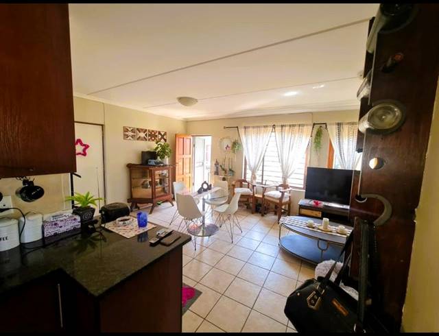 3 BEDROOM TOWNHOUSE FOR SALE IN THE REEDS